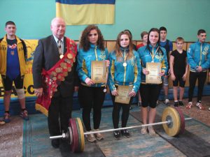 Нагородження - чемпіонат області з важкої атлетики серед юнаків та дівчат 1999 р. н. і молодше.
