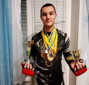 Зінченко Владислав, у розділі «Борня -2» посів І місце і став чемпіоном України