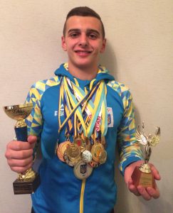 Студент 21 групи, Василинюк Андрій,  став  членом збірної команди України  зі  спортивної акробатики