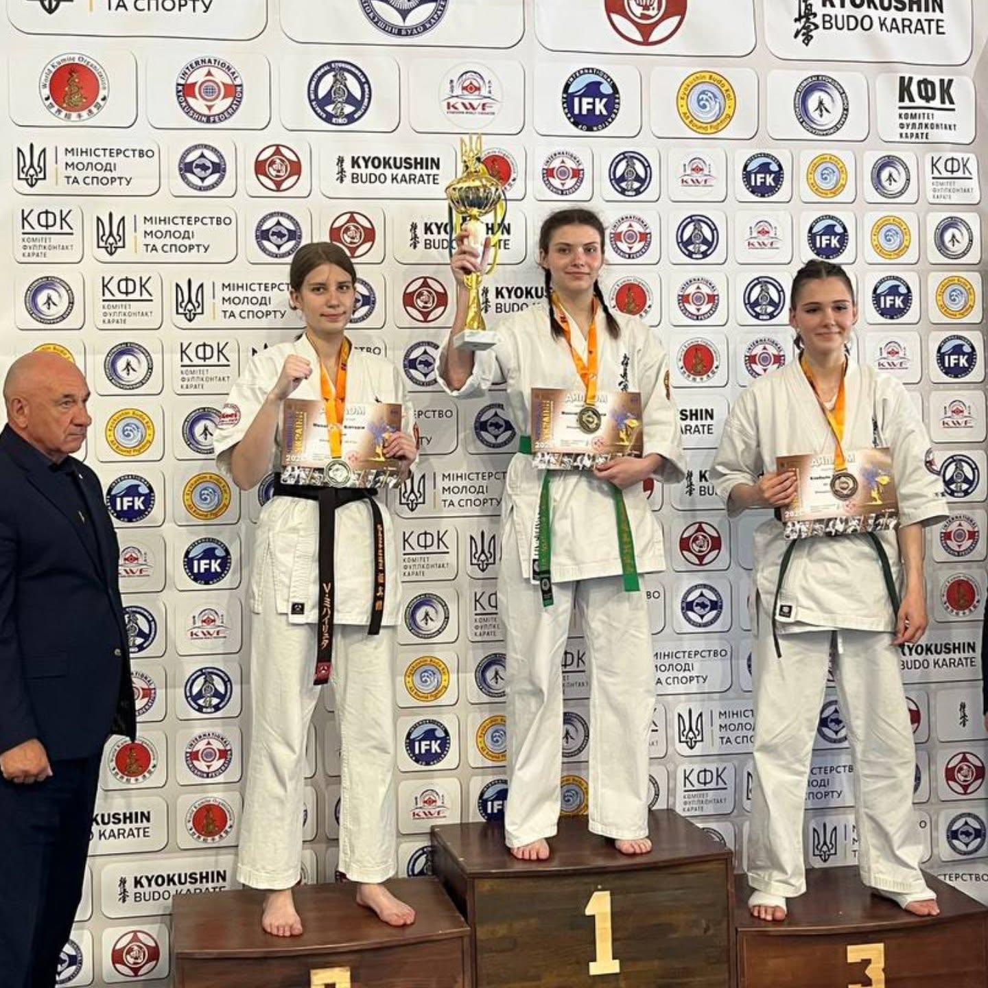 Вікторія Михайлюта - срібна призерка Чемпіонату України з кіокушин карате